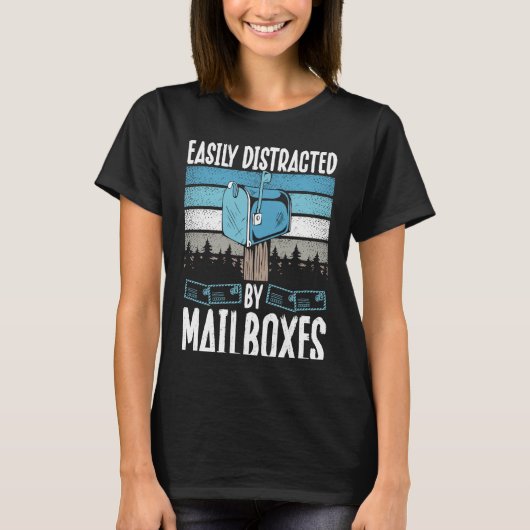 Backprint Easily Distracted By Mailboxes Postal Wo Tシャツ (正面)