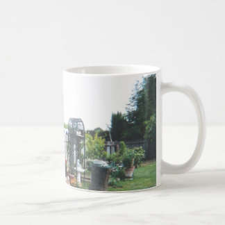 Backyard_angels_sitting コーヒーマグカップ