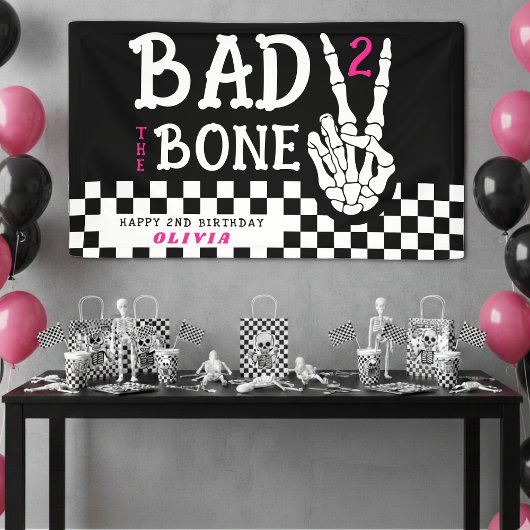 Bad 2 the Bone スケルトン ピンク 2歳 誕生日パーティー 横断幕