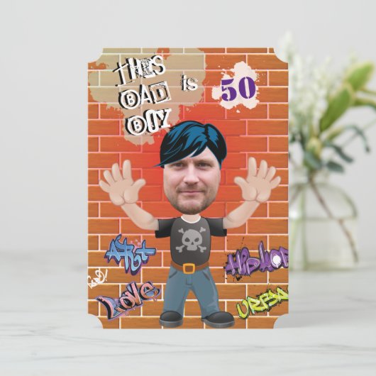 Bad Boy 50thメンズ誕生日おもしろい顔切り出し 招待状 (スタンド正面)