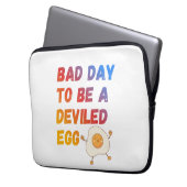 Bad Day to Be a Deviled Egg ラップトップスリーブ (正面左)