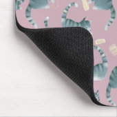 Bad Gray Tabby Cats Noking Over & Monogram マウスパッド (コーナー)