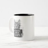 Bad Kitty Cat Police Stance Photo おもしろい Coffee Mug ツートーンマグカップ (正面左)