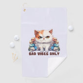 Bad Vibes Only – 激しい猫とスカルゴシックデザイン ゴルフタオル (インサイチュ)