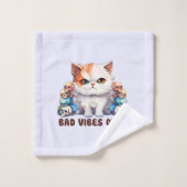 Bad Vibes Only – 激しい猫とスカルゴシックデザイン バスタオルセット (ウォッシュタオル)
