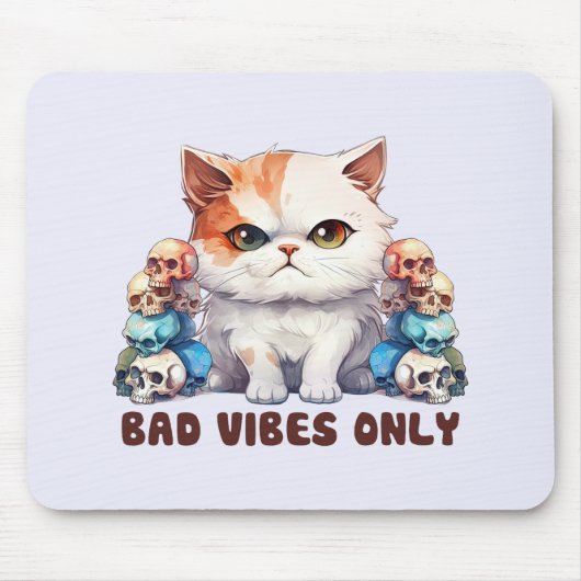 Bad Vibes Only – 激しい猫とスカルゴシックデザイン マウスパッド (正面)