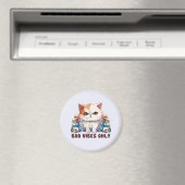 Bad Vibes Only – 激しい猫とスカルゴシックデザイン マグネット (インサイチュ (食洗機))