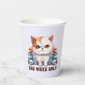 Bad Vibes Only – 激しい猫とスカルゴシックデザイン 紙コップ (裏面)