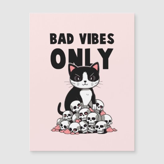 Bad Vibes Only – 猫とスカル (正面)