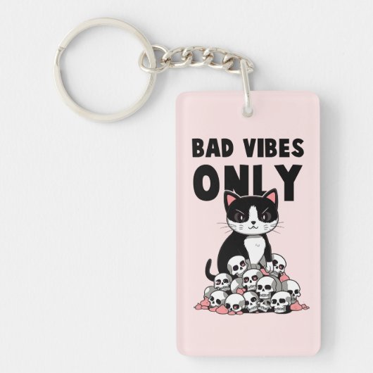 Bad Vibes Only – 猫とスカル キーホルダー (正面)