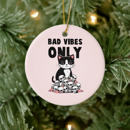 Bad Vibes Only – 猫とスカル セラミックオーナメント (ツリー)