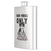 Bad Vibes Only – 猫とスカル フラスク (左)