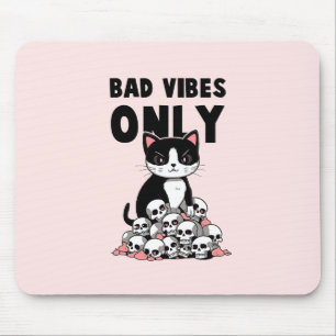 Bad Vibes Only – 猫とスカル マウスパッド