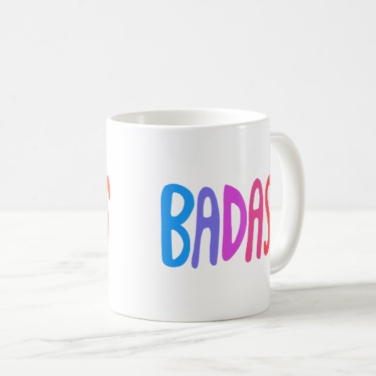 BADASSかわいいカラフルおもしろいレタリング コーヒーマグカップ (正面右)