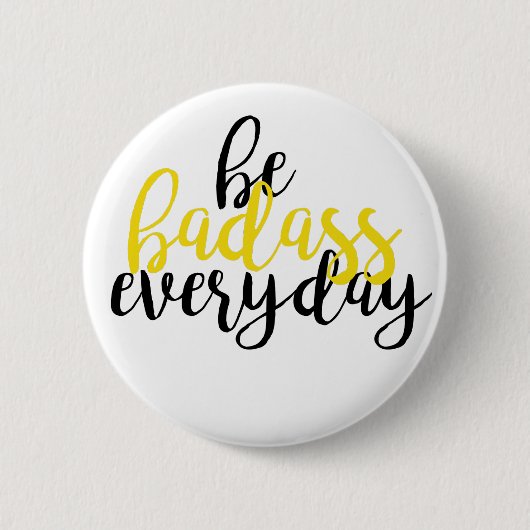 Badassのバッジ 缶バッジ (正面)