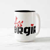 BadAssのローラーの女の子、スケートで滑るローラーダービー ツートーンマグカップ (正面右)