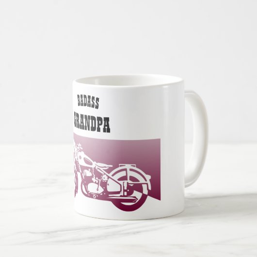 BADASS GRANDPA – 祖父バイクもしくは自転車に乗る人バイクのギフト コーヒーマグカップ (正面右)