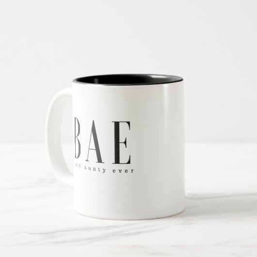 BAEの最も最高のな伯母さんの白黒のロゴ ツートーンマグカップ (正面左)
