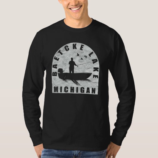Baetcke Lake Fishing Michigan Tシャツ (正面)