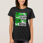 Bagpipe Bagpipes Eat Sleep Blow Repeat Tシャツ (正面)