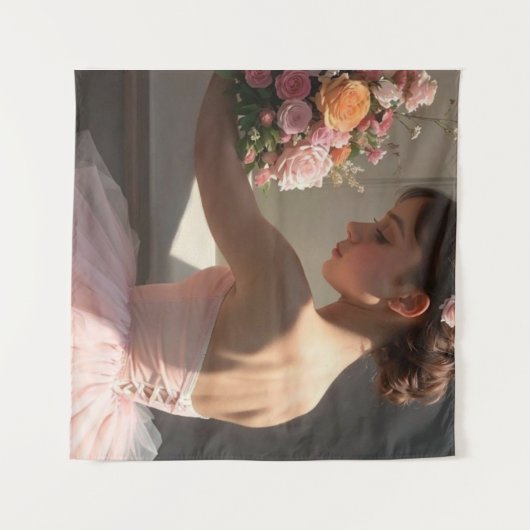 Bailarina sujetando un ramo de flores タペストリー (正面(横))