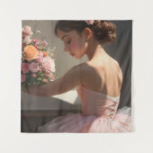 Bailarina sujetando un ramo de flores タペストリー (正面)