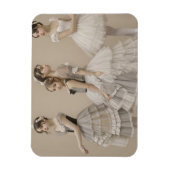Bailarinas con trajes románticos マグネット (縦)