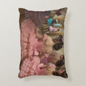 Bailarinas en una gran sala de estilo rocóco アクセントクッション (正面(垂直))