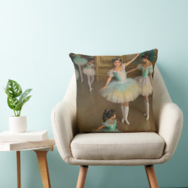 Bailarinas esperando para actuar クッション