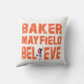 Baker Mayfield Essential Cool T-shirt  Essential クッション (裏面)