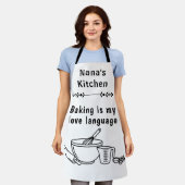 Baking Is My Love Language Culinary Design エプロン (着用した状態)
