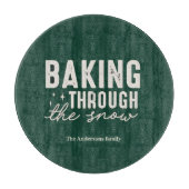 “Baking Through the Snow Personalized Forest Green カッティングボード (正面)