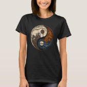 Balance and Harmony Yin Yang Symbol Ocean Forest Tシャツ (正面)