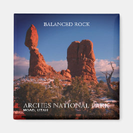 Balanced Rock, Arches National Park, Moab, Utah マグネット