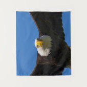 Bald Eagle Flyby Up Close タペストリー (正面)