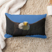 Bald Eagle Flyby Up Close ランバークッション (ブランケット)