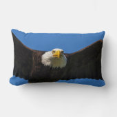 Bald Eagle Flyby Up Close ランバークッション (正面)