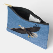 Bald eagle in flight アクセサリーポーチ (見開き)