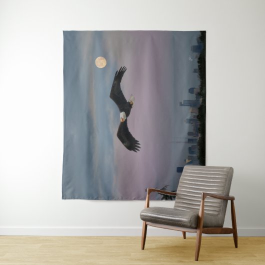 Bald Eagle In Front Of Seattle and Moon タペストリー (インサイチュ)