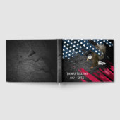Bald Eagle on Flag for Military Funeral ゲストブック (全面)