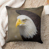 Bald Eagle Power – Bold Statement Throw Pillow クッション (ブランケット)