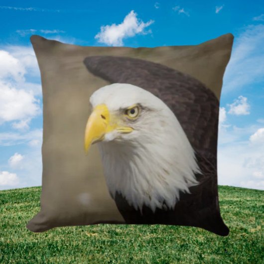 Bald Eagle Power – Bold Statement Throw Pillow クッション