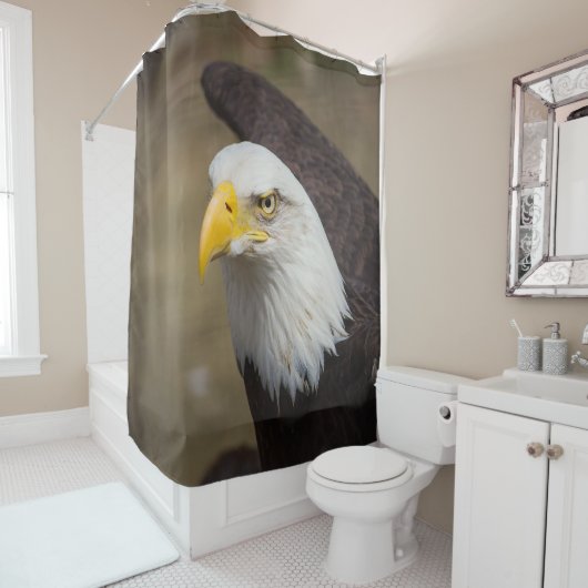 Bald Eagle Spirit – Bold Statement Shower Curtain シャワーカーテン (インサイチュ)