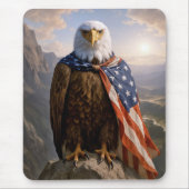 Bald Eagle With American Flag Cape マウスパッド (正面)