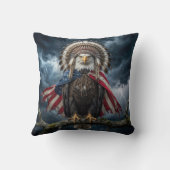 Bald Eagle With American Flag Cape and Headdress クッション (裏面)