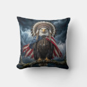 Bald Eagle With American Flag Cape and Headdress クッション (正面)