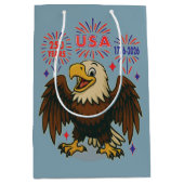Bald Eagle with Fireworks- USA 250年1776-2026 ミディアムペーパーバッグ (正面)
