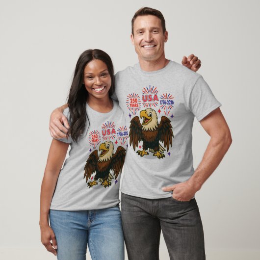 Bald Eagle with Fireworks- USA 250年1776-2026 Tシャツ (ユニセックス)