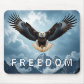 Bald Eagle With FREEDOM Text マウスパッド (正面)