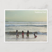 Balinese Girls Beach Fun Postcard シーズンポストカード (正面)